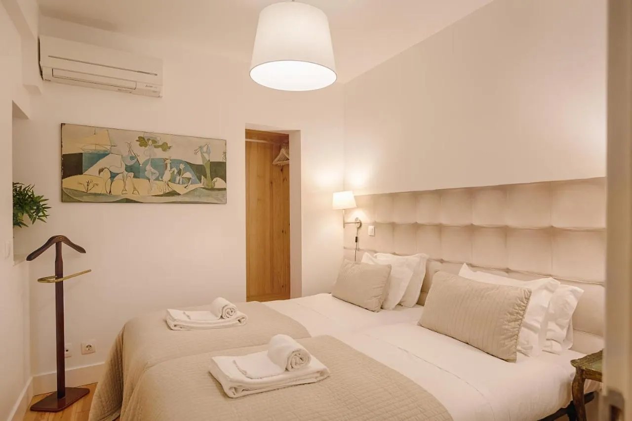 Apartamento Do Carmo Lissabon Apartment